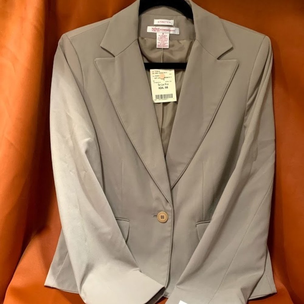 Nine and Co Capri Suit